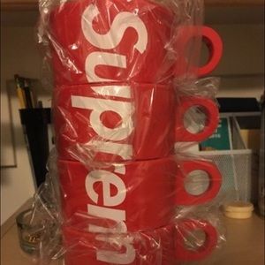 Supreme stacking cups